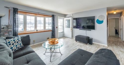 111 Watson Dr, Dover NJ  07801-4745 exterior