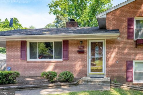 7665 Long Pine Dr, Springfield, VA 22151-2826