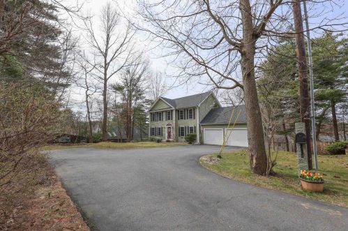 5 Boylston Ave, Nashua, NH 03064-1670