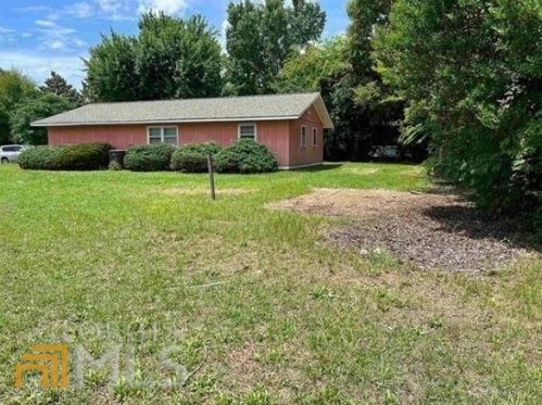 100 Chuck Cir, Warner Robins GA  31093-2614 exterior