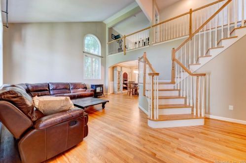 1 Crystal Ridge Dr, Ellington CT  06029-3050 exterior
