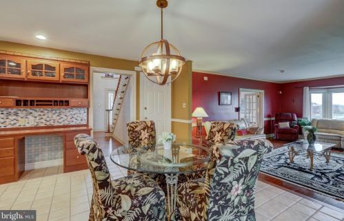 2045 Rockvale Rd, Lancaster PA  17602-1405 exterior