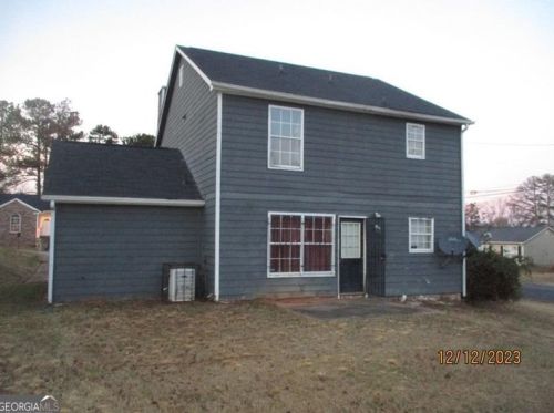 1258 Cedar Knoll Way, Atlanta GA  30349-5884 exterior