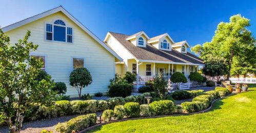 19575 Mockingbird Ln, Redding, CA 96002-4401