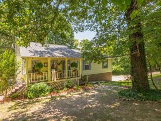8707 Wooded Vale Ct, Harrison, TN 37341-9752