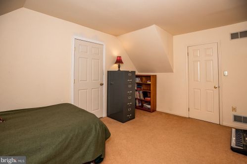 803 Jefferson Ct, Lancaster PA  17602-1241 exterior