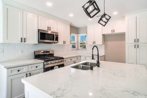 8536 Basswood Ave, Riverside CA  92504-2827 exterior