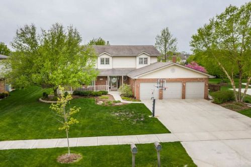 12111 Heinecke Dr, Mokena, IL 60448-8125