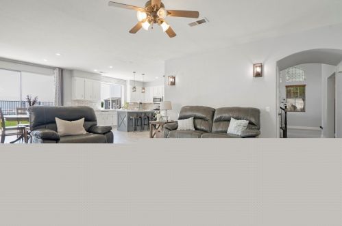 8850 Greenlawn St, Riverside CA  92508-2521 exterior