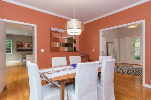 18 Betmarlea Rd, Norwalk CT  06850-2702 exterior