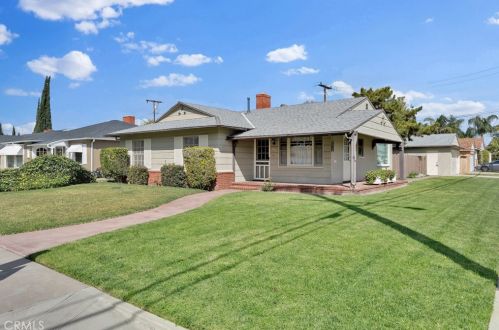 2001 Meriday Ln, Santa Ana, CA 92706-3226