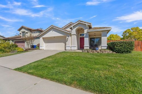 9016 Devon Crest Way, Elk Grove, CA 95624-3933