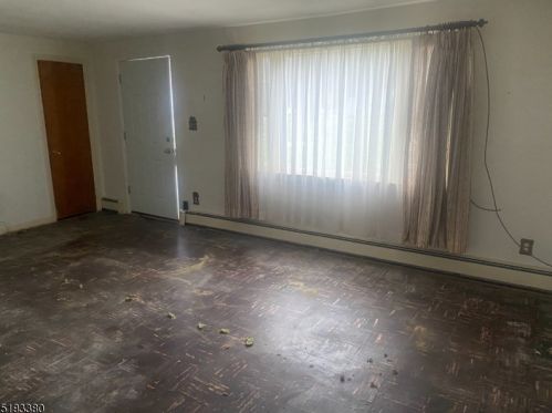 49 Memory Ln, Parsippany, NJ 07834-2457
