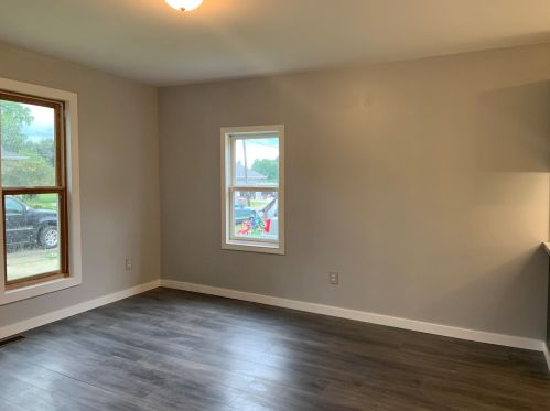 230 Washington St, Farm Ridge, IL 61325-9118