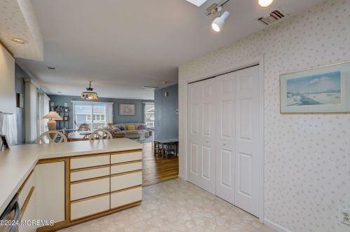 16 Pennsylvania Ave, Lavallette NJ 08735-2437 exterior