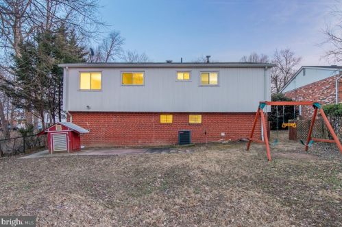 403 Hannes St, Silver Spring, MD 20901-1721