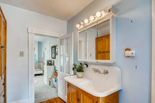 715 Cherokee Ave, Saint Paul MN  55107-2513 exterior