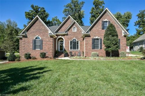 6507 Brookstone Dr, Whitsett, NC 27377-9221