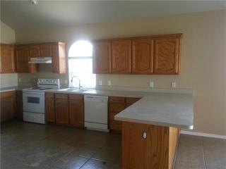 608 Caravan Dr, Fort Worth TX  76131-3939 exterior