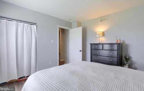 72 Lexton Dr, York PA 17404-9438 exterior