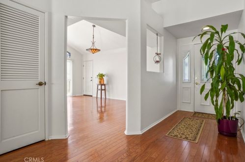 30952 Corte De Los Santos, Temecula, CA 92592-5403