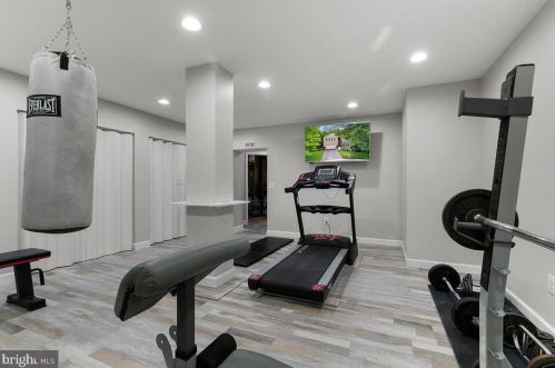 104 Cliff Ave, Lancaster PA  17602-4700 exterior