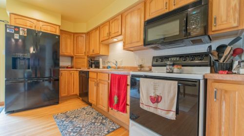 2525 Drexel Dr, Hobart IN 46342-3528 exterior