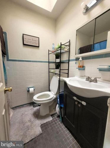 8202 Ditman St, Philadelphia PA 19136-2814 exterior