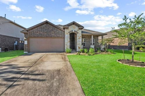 150 Meadow Valley Dr, Conroe TX  77384-2132 exterior