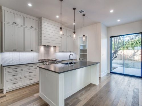 14720 Cherry Hills Dr, Dallas TX  75234-2540 exterior