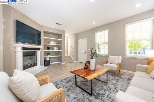 28477 Gulfport Cir, Hayward, CA 94545-4770