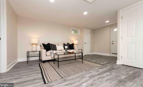 10814 Jewett St, Silver Spring MD 20902-3668 exterior