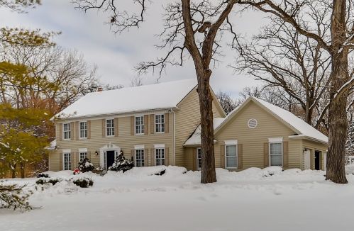 2912 Jenny Jae Ln, Bull Valley, IL 60012-1351