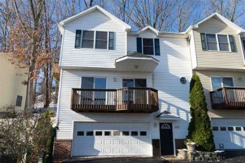 2318 Lancelot Ln, Harrisonburg, VA 22801-7728