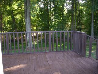 100 Trent Dr, Taylors SC  29687-3990 exterior