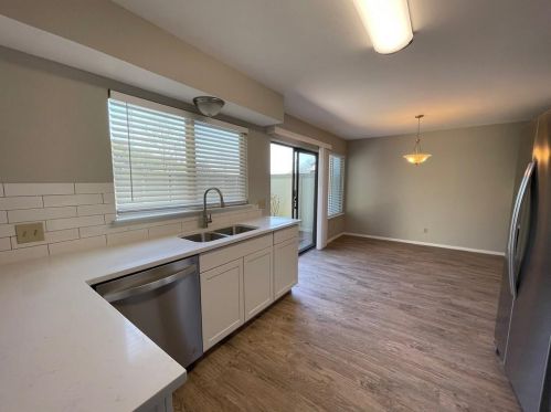 5061 Fort Clark Dr, Austin TX  78745-2435 exterior