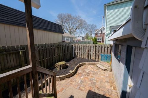 392 Vermont Ave, Rochester PA  15074-2060 exterior