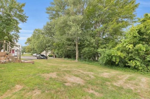 63 Maynard St, Middletown CT  06457-4539 exterior