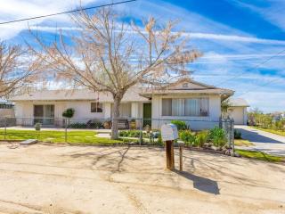36425 103rd St, Juniper Hills, CA 93543-2332