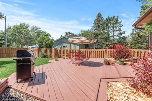 789 Heather Dr, Saint Paul MN  55126-3117 exterior