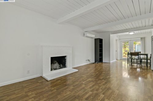 124 Monroe Dr, Palo Alto, CA 94306-4413