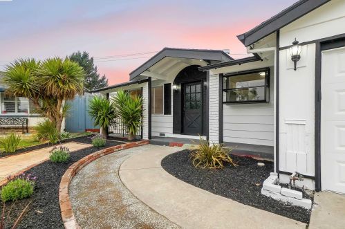 25076 Belhaven St, Hayward, CA 94545-2524
