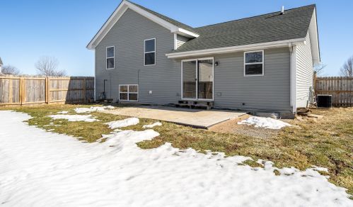 8397 Rubicon Trl, Rockford, IL 61107-5330