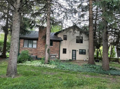 228 Woodstock Ave, Willowbrook IL  60514-2813 exterior