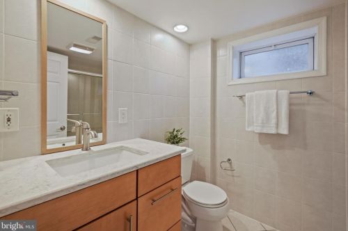 2700 Parker Ave, Silver Spring MD 20902-2645 exterior