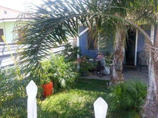 2100 Oris St, Compton, CA 90222-2523