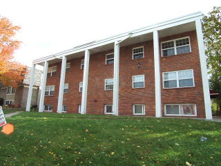 1662 Summit St, Columbus OH  43201-1863 exterior