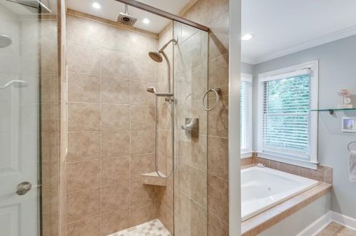 4502 Holly Forest Dr, Gainesville GA  30507-8897 exterior