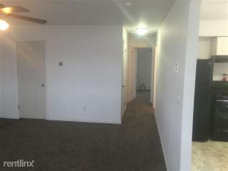 41 Gem Dr, Chestnut Hill CT  06226-1103 exterior
