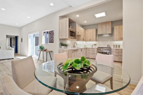 4042 Germainder Way, Irvine CA  92612-2106 exterior